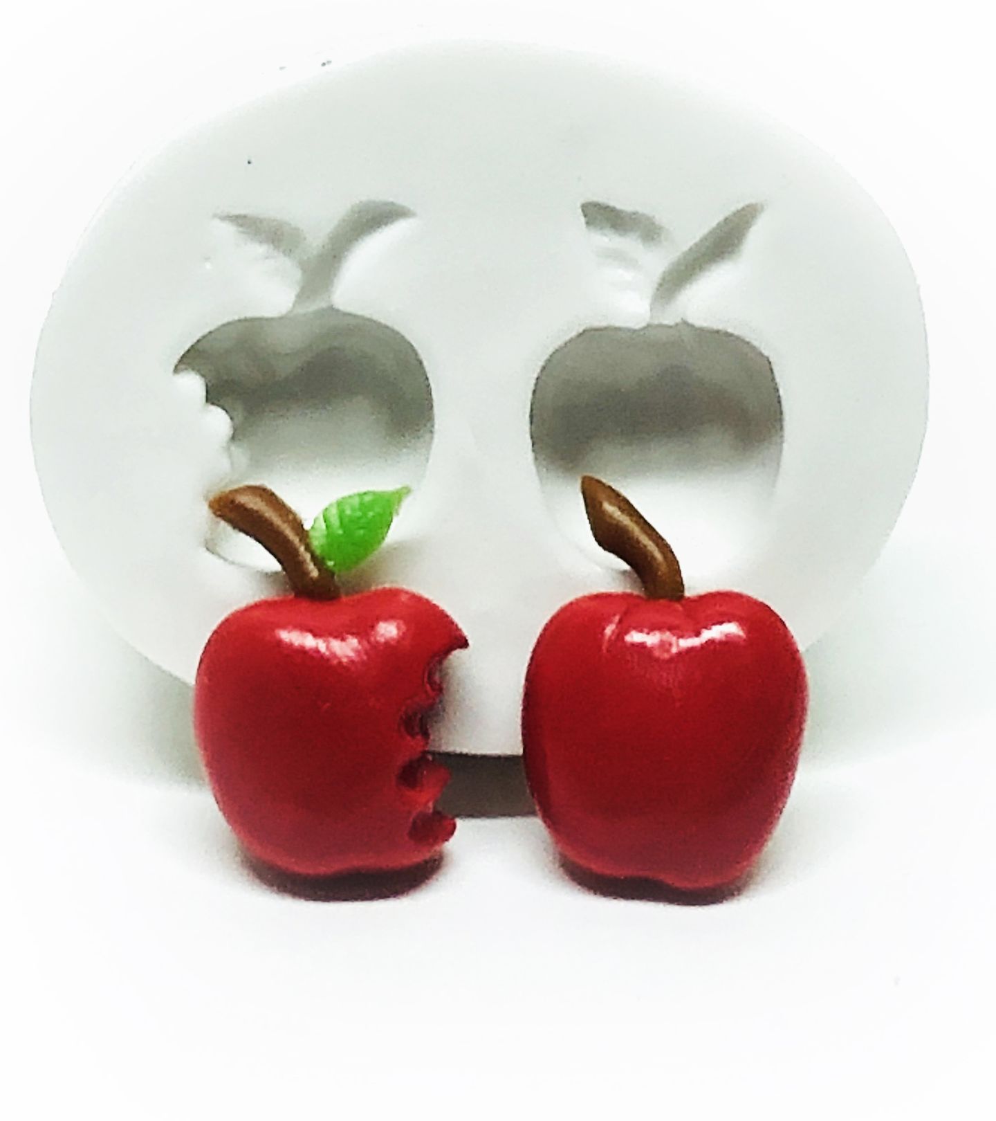 Maça - Inteira e Mordida - P178 / 200