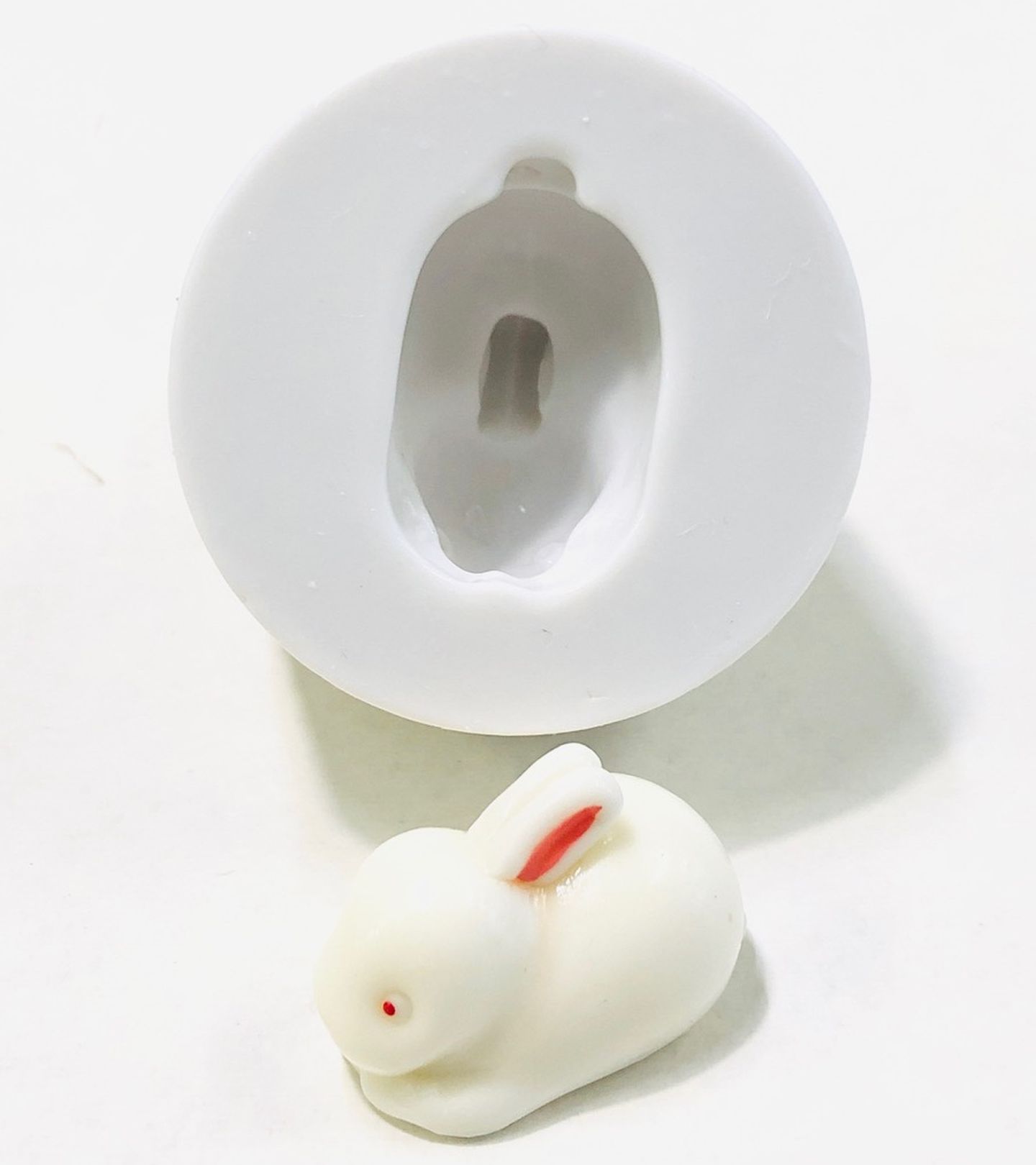 Coelho Deitado - Pequeno - P1036