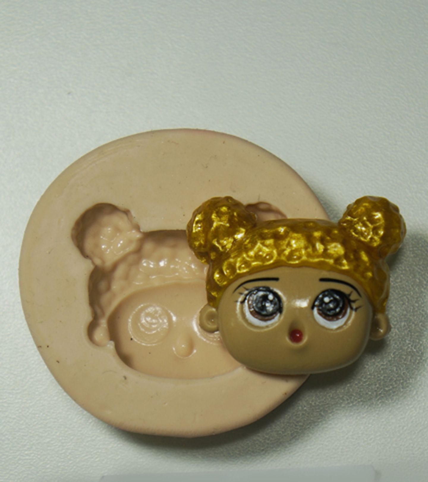 Boneca Lol - Rosto Queen Bee - Medio - P342